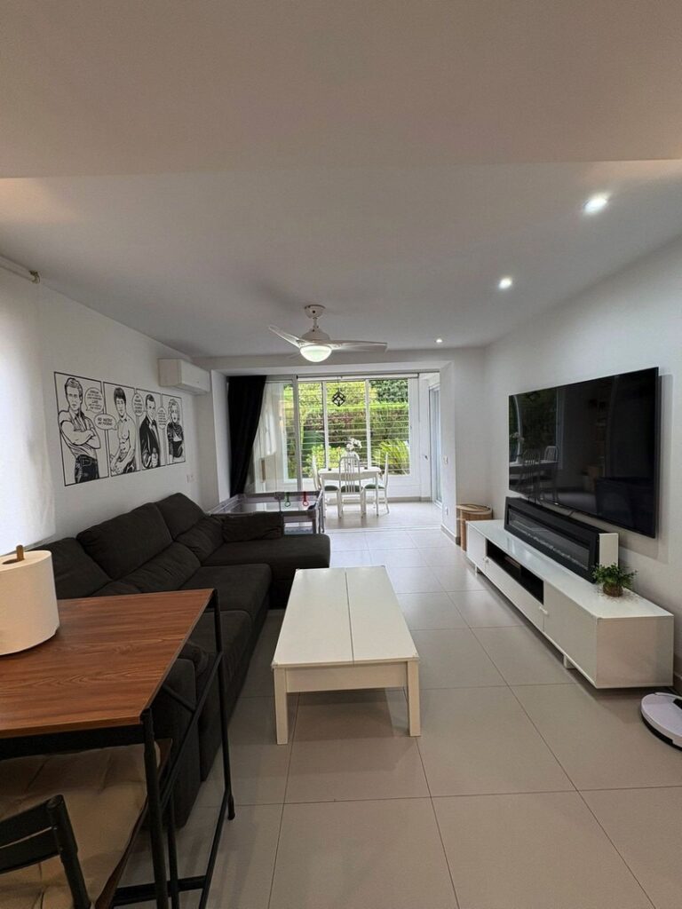 R5183089 · Gerenoveerd appartement met terras – Marbella Centrum — woningfoto