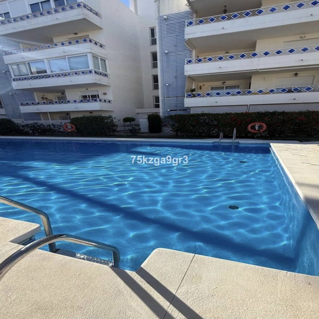 R5472934 · Appartement met zeezicht nabij strand en haven – Marbella