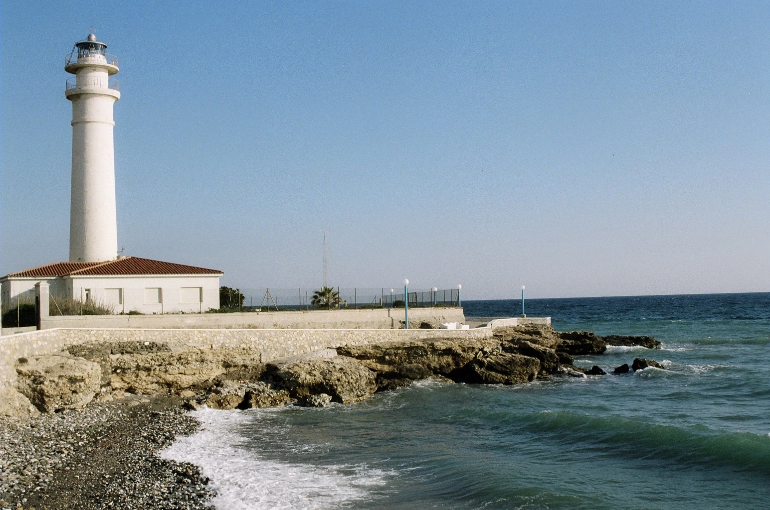 Torrox Costa: vuurtoren en kust